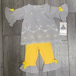 NWT Rare Editions 2 Piece Ruffle and Bow Girls Outfit